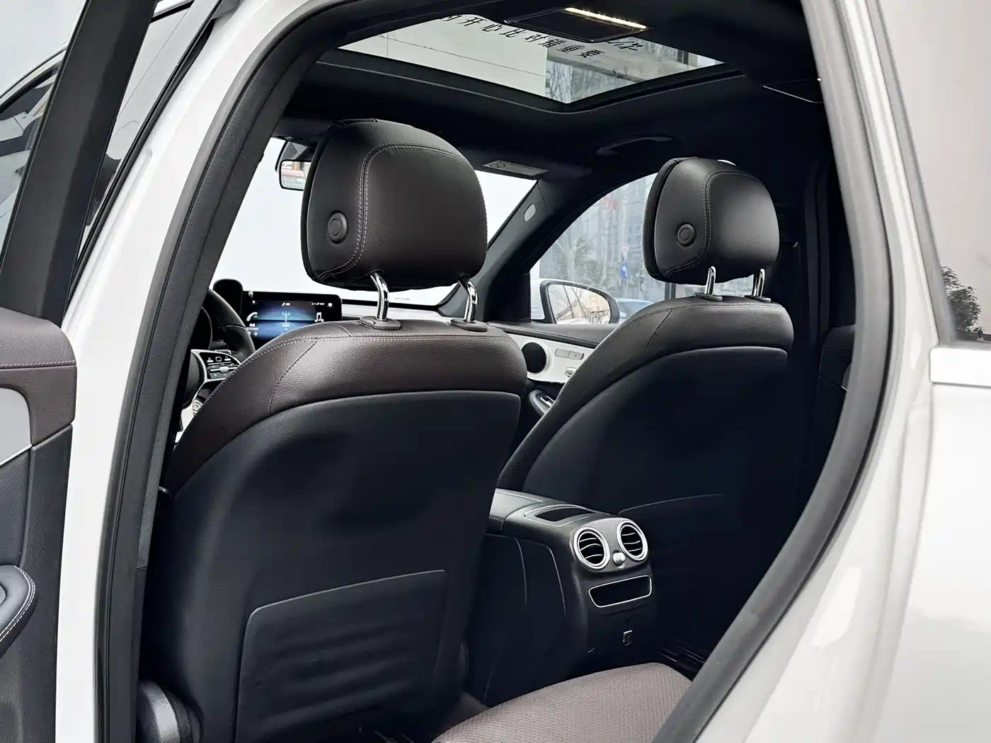 Mercedes-Benz GLC 2021 GLC 260 L 4MATIC Sporty фото 13