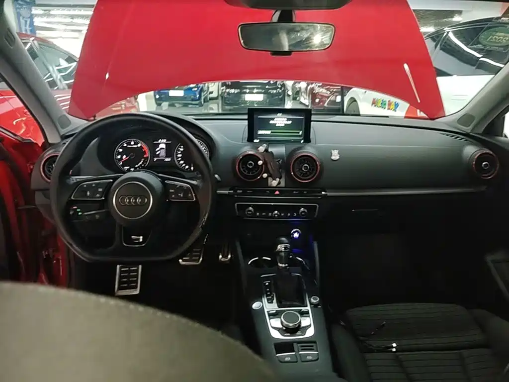 Фото 10 - Audi A3