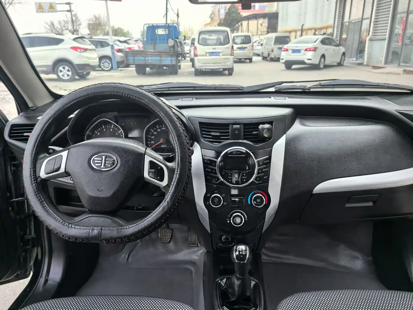 FAW Xiali N7 2013 2013 1.3L Manual Luxury