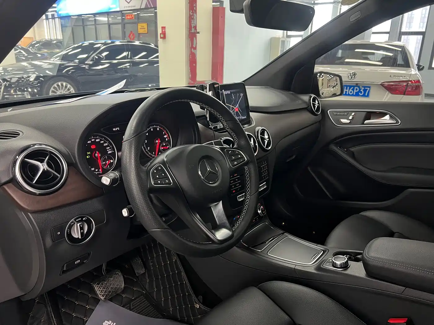Mercedes-Benz B-Class 2017 B 200 Luxury фото 13