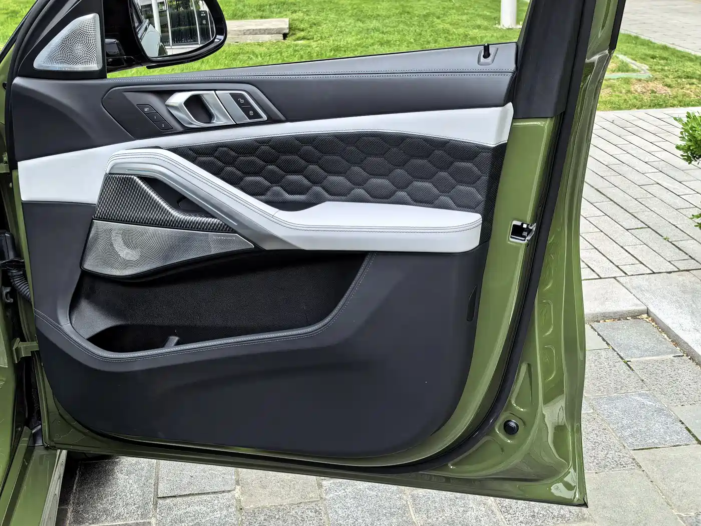 BMW X6 M 2022 X6 M фото 44