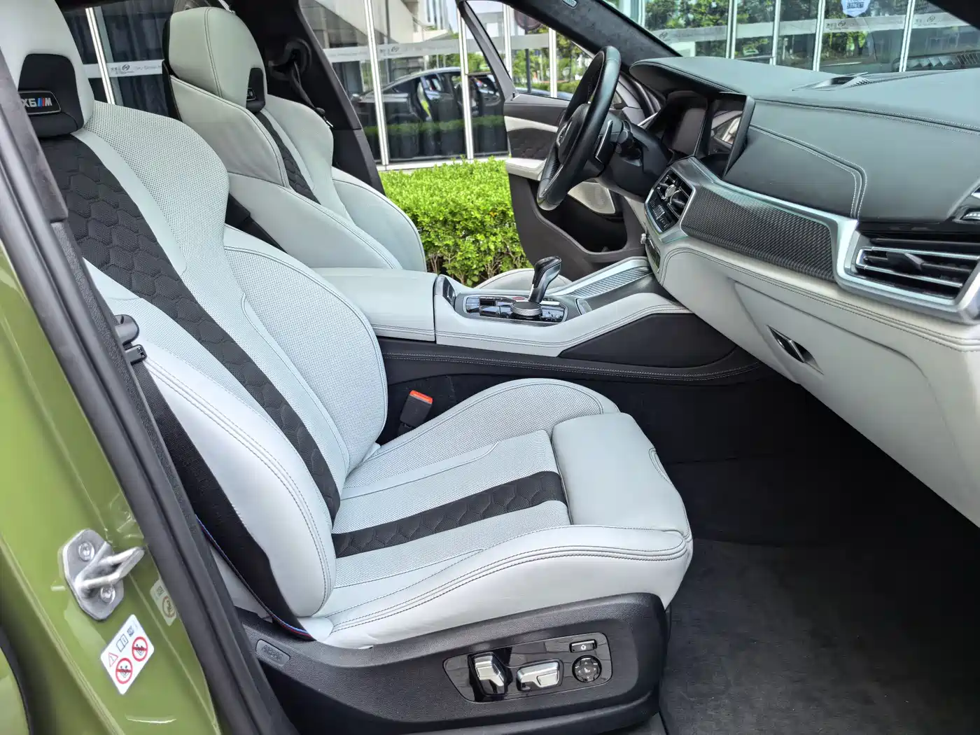 BMW X6 M 2022 X6 M фото 39