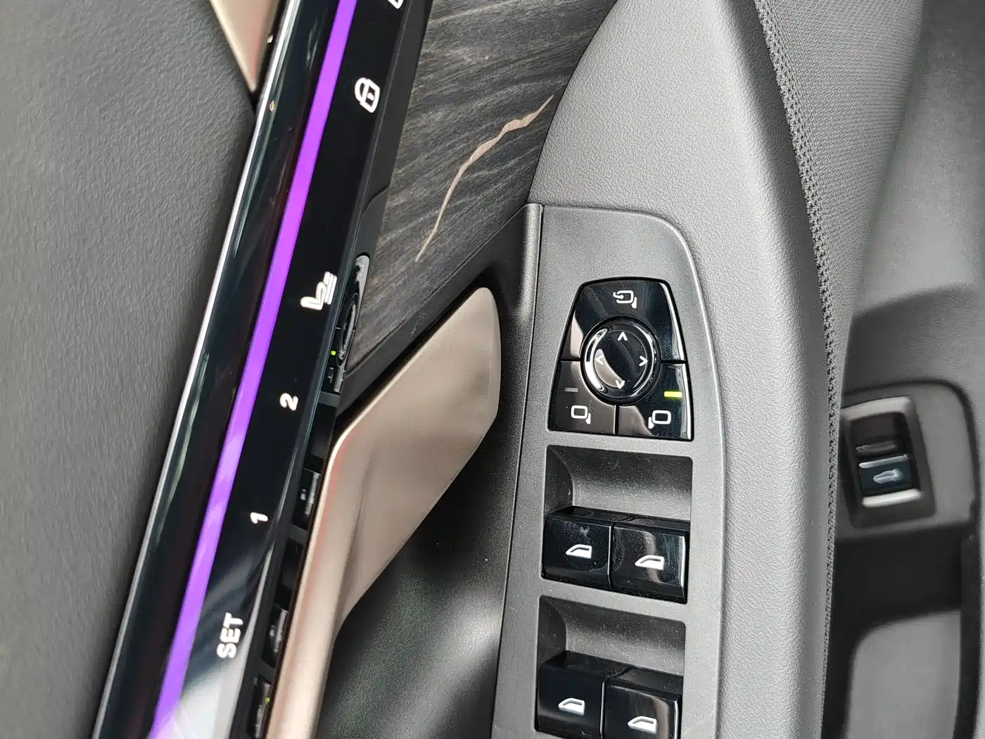 BMW 5 Series 2025 530Li Premium M Sport Package фото 11