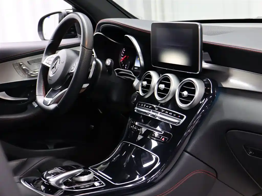 Mercedes-Benz GLC AMG 2017 AMG GLC 43 4MATIC фото 16