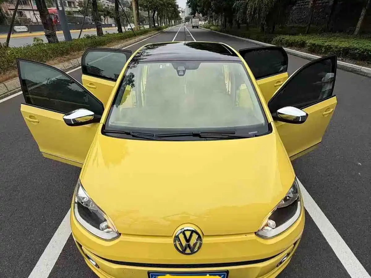 Volkswagen up! 2015 1.0L high up! фото 5