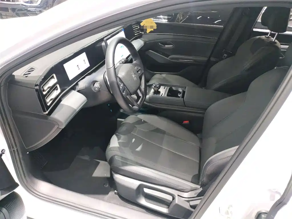 BYD Qin L 2025 DM-i Smart Drive Edition 80KM Leading фото 15