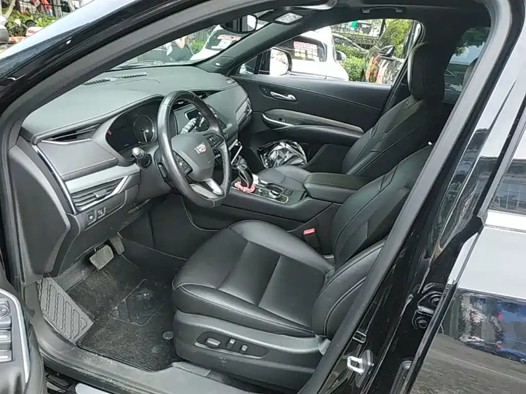 Cadillac XT4 2019 2018 28T FWD Leading Edition