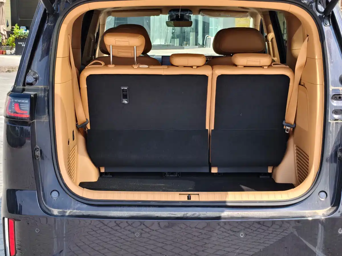 Voyah Auto Voyah Dreamer 2025 PHEV AWD Flagship Kunpeng Edition фото 5