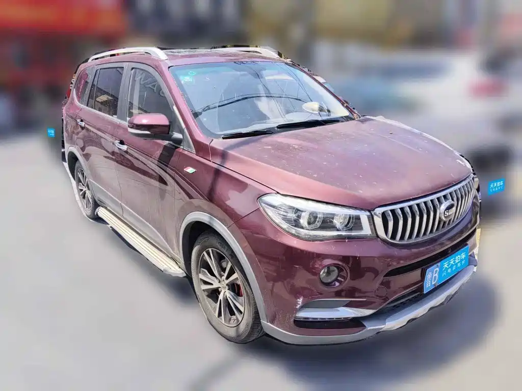 SWM Motor SWM X7 2017 2016 1.8L Manual Luxury 7-seater