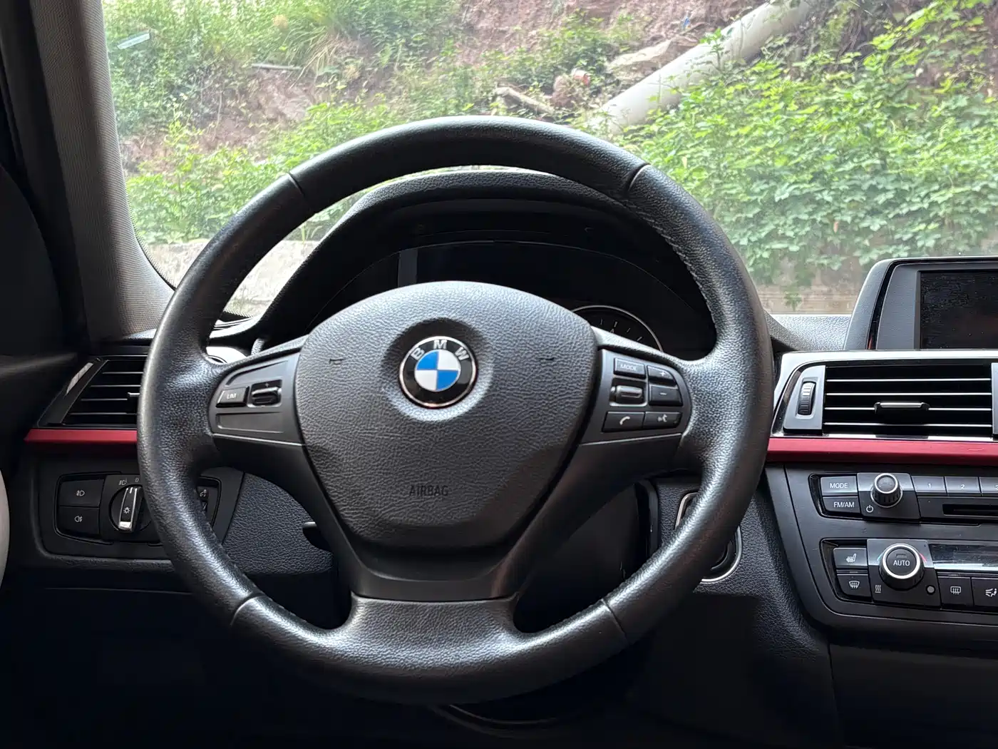 BMW 3 Series 2015 320i Fashion фото 17