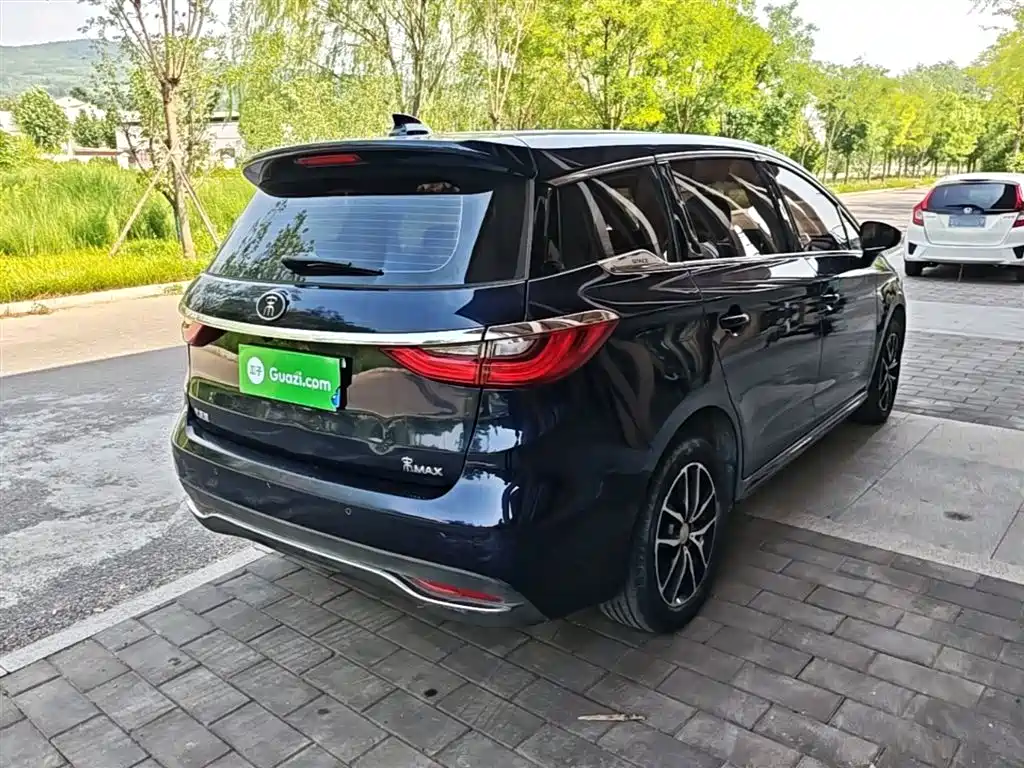 BYD Song MAX 2017 1.5T Manual Smart Luxury 7-Seater фото 7