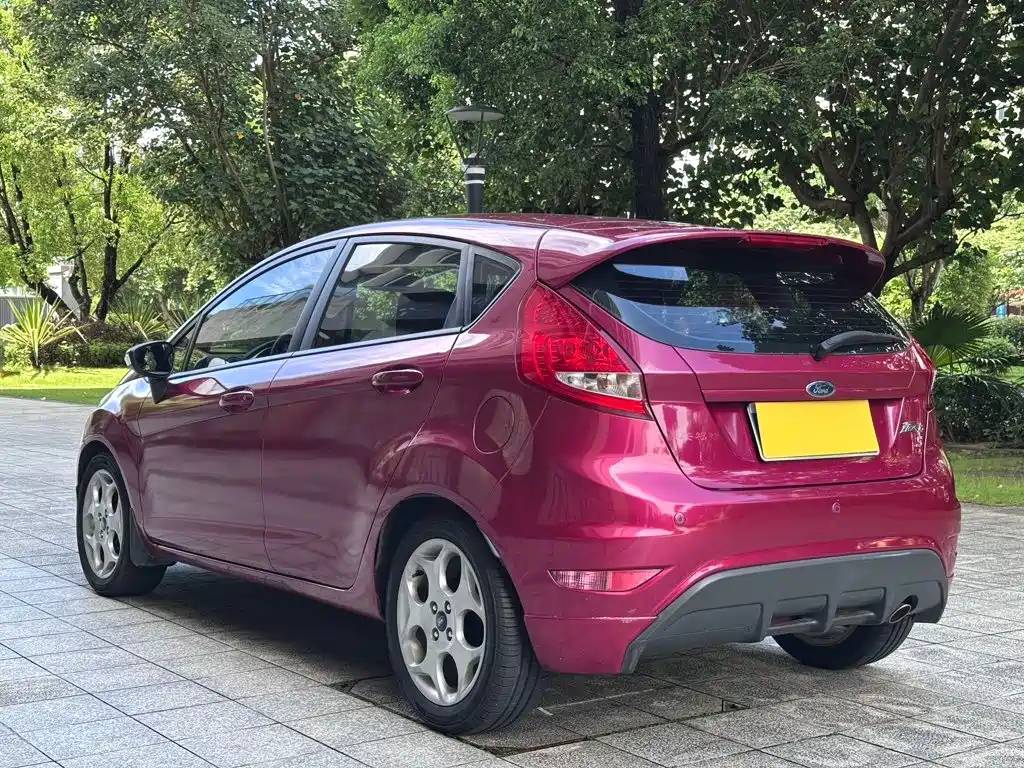 Ford Fiesta 2012 2011 Hatchback 1.5L Automatic Fashion