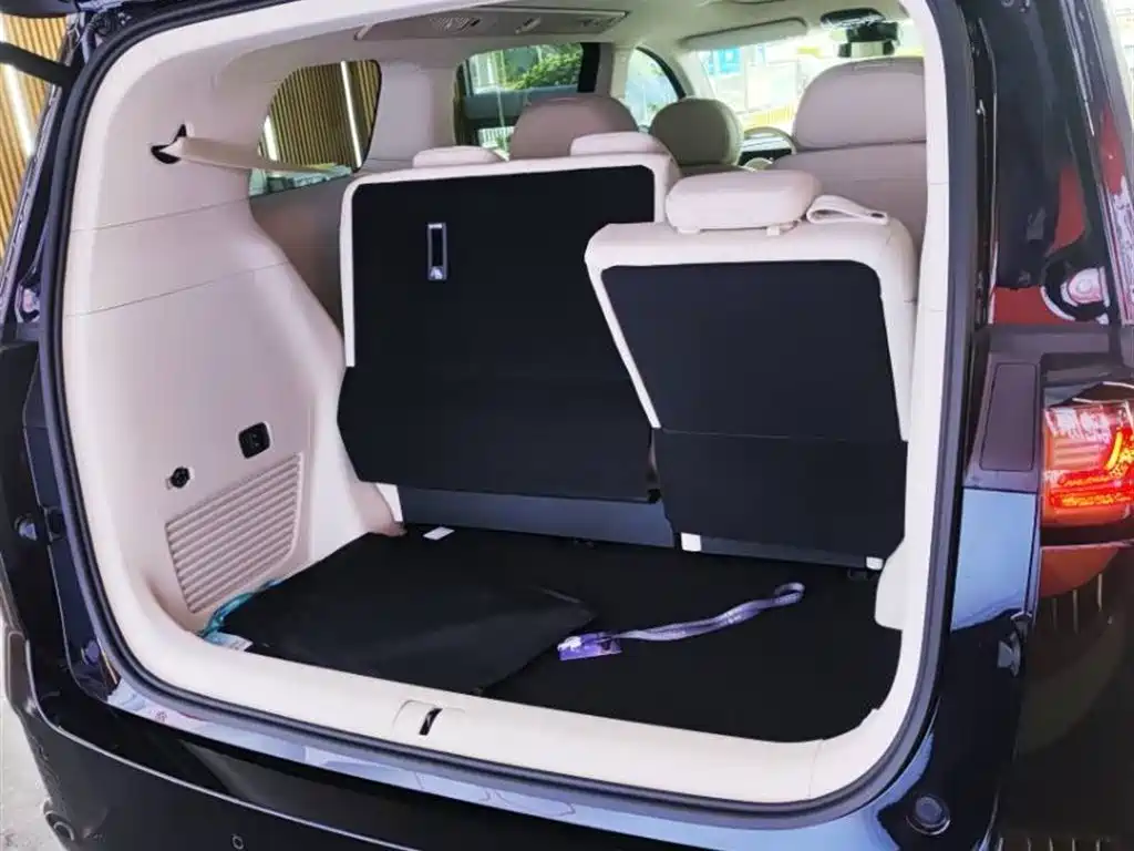 Voyah Auto Voyah Dreamer 2025 PHEV 4WD Kunpeng Premium Edition фото 3