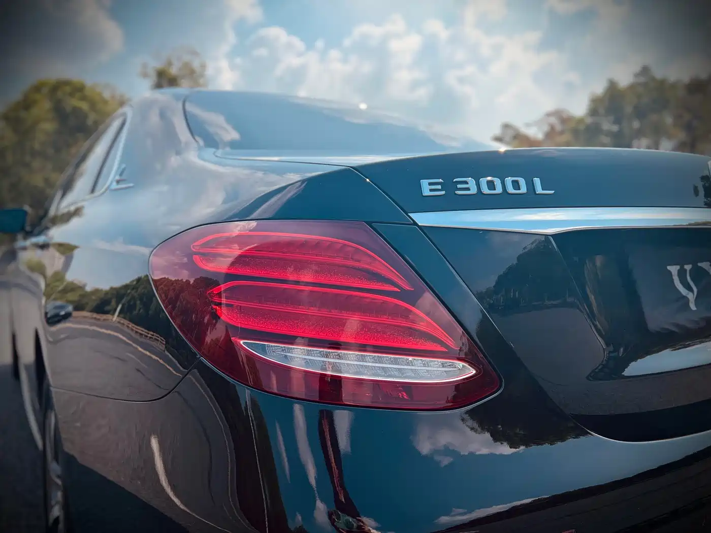 Mercedes-Benz E-Class 2016 E 300 L Sport Fashion Type фото 10