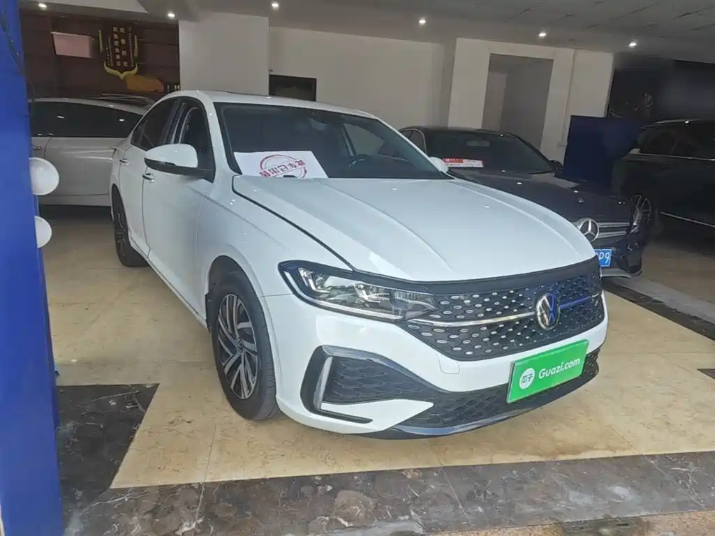 Volkswagen Lavida 2024 Model 1.5L Automatic Starlight 5 Million Edition фото 4