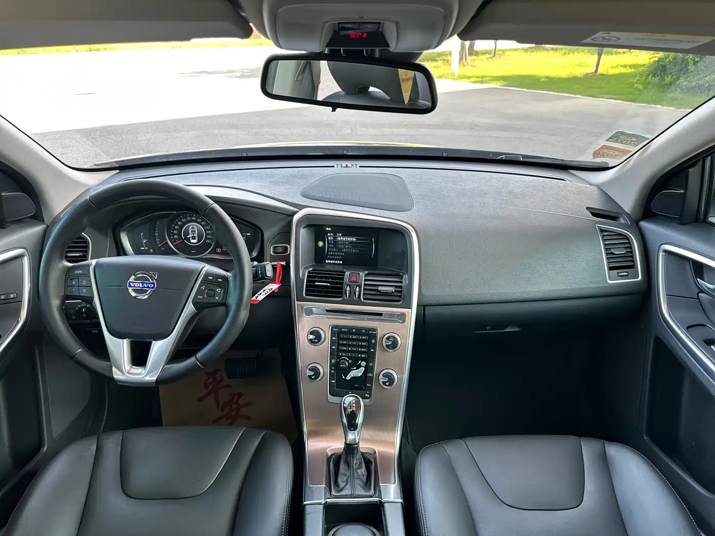 Фото 9 - Volvo XC60