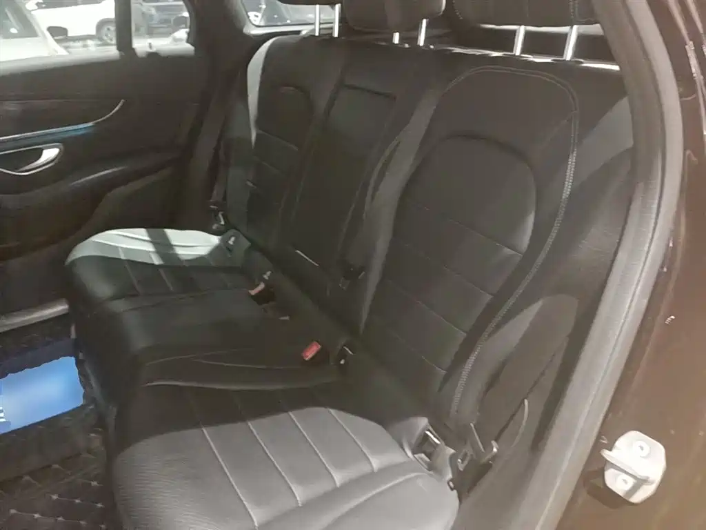 Mercedes-Benz GLC 2019 Facelift GLC 260 L 4MATIC Luxury фото 17