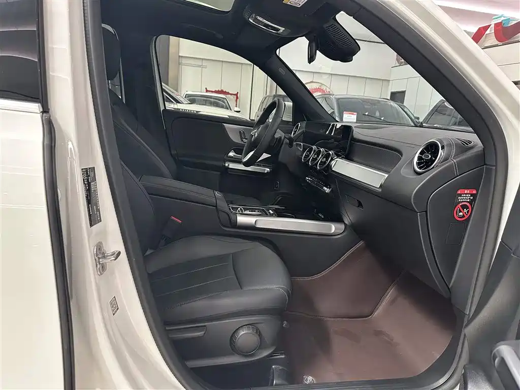Mercedes-Benz GLB 2024 GLB 200 Dynamic фото 19