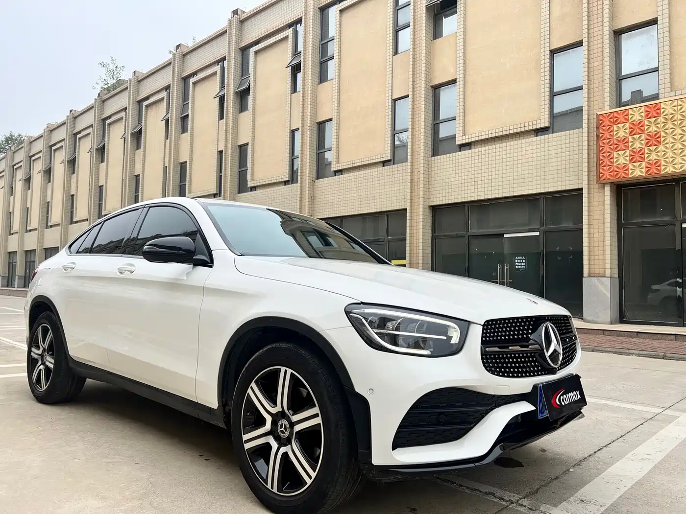 Mercedes-Benz GLC Coupe 2022 GLC 260 4MATIC Coupe SUV фото 3