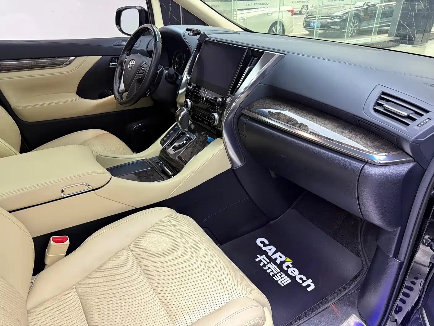Toyota Vellfire 2023 Crown Hybrid 2.5L HV Premium фото 14