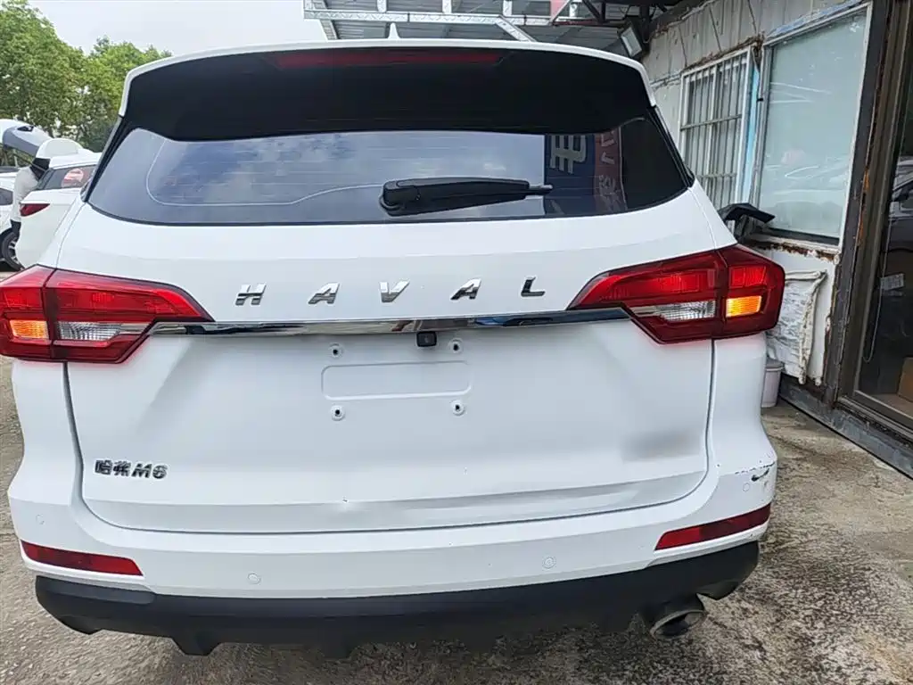 Haval M6 2017 1.5T Automatic 2WD Urban фото 6