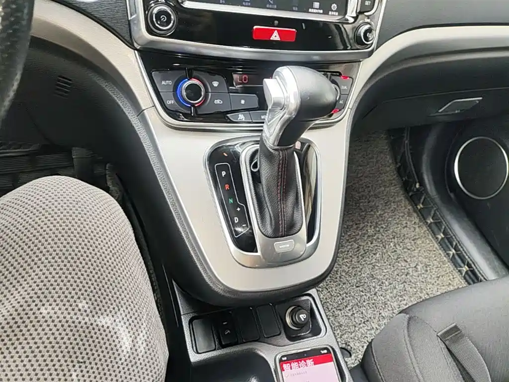Haval M6 2017 1.5T Automatic 2WD Urban фото 14