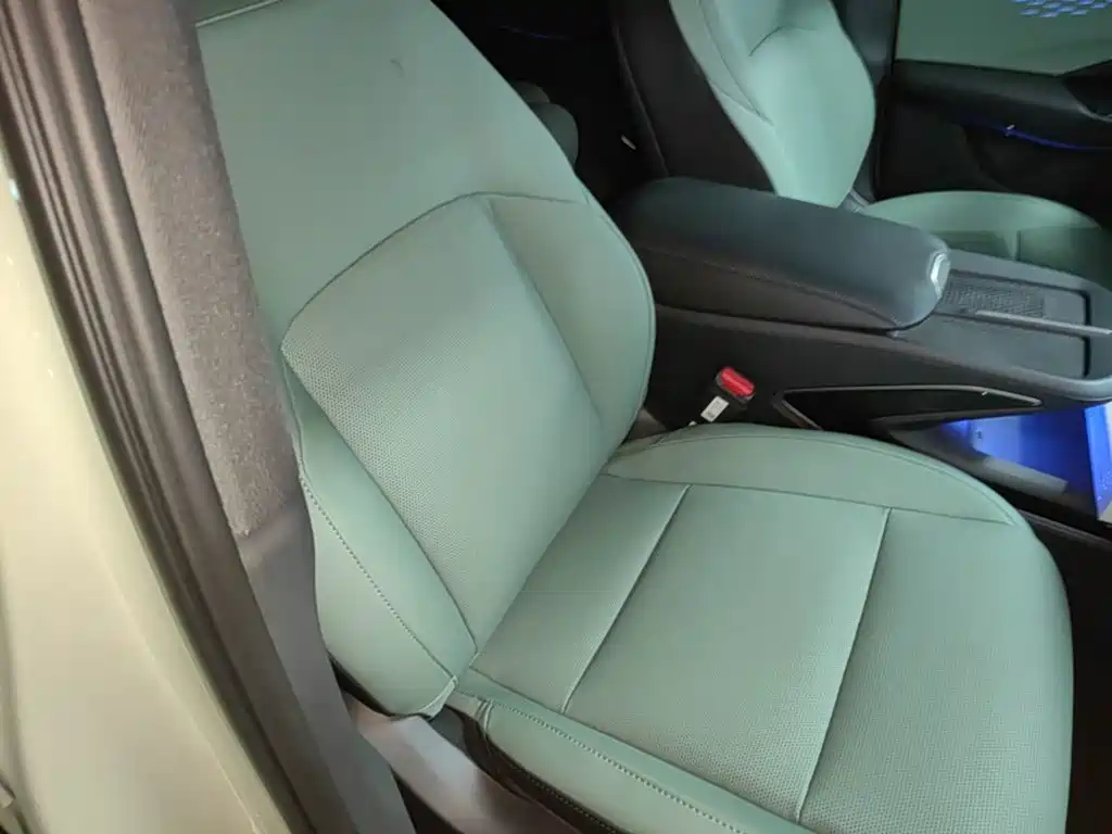 Hongqi EH7 2026 2025 690 Smart Selection Edition