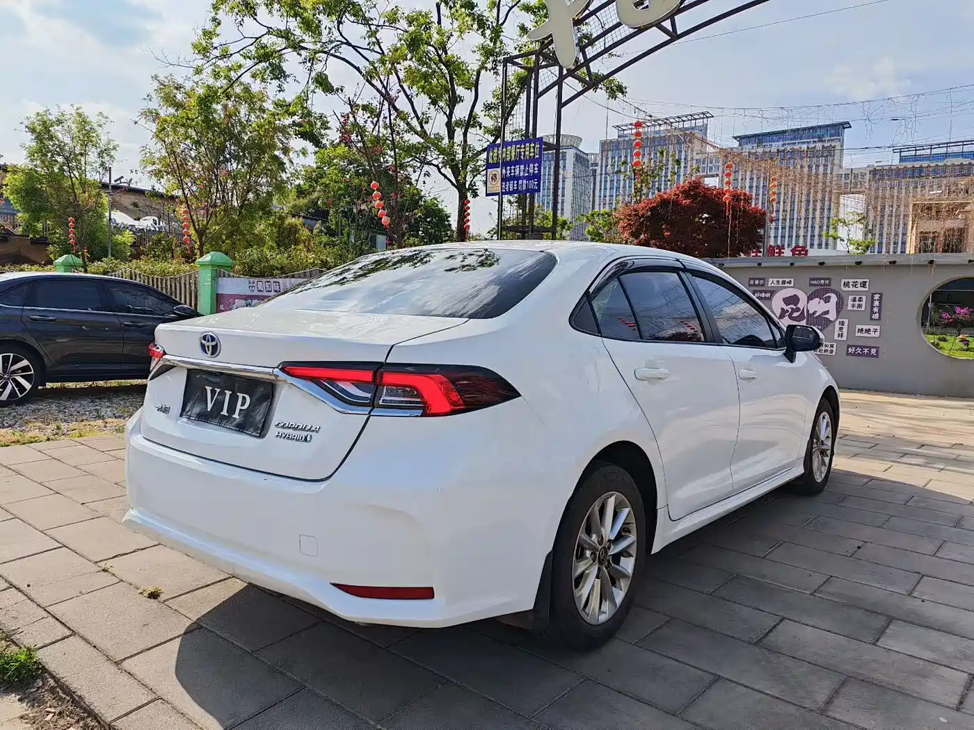 Toyota Corolla 2021 Hybrid 1.8L E-CVT Flagship Edition фото 6