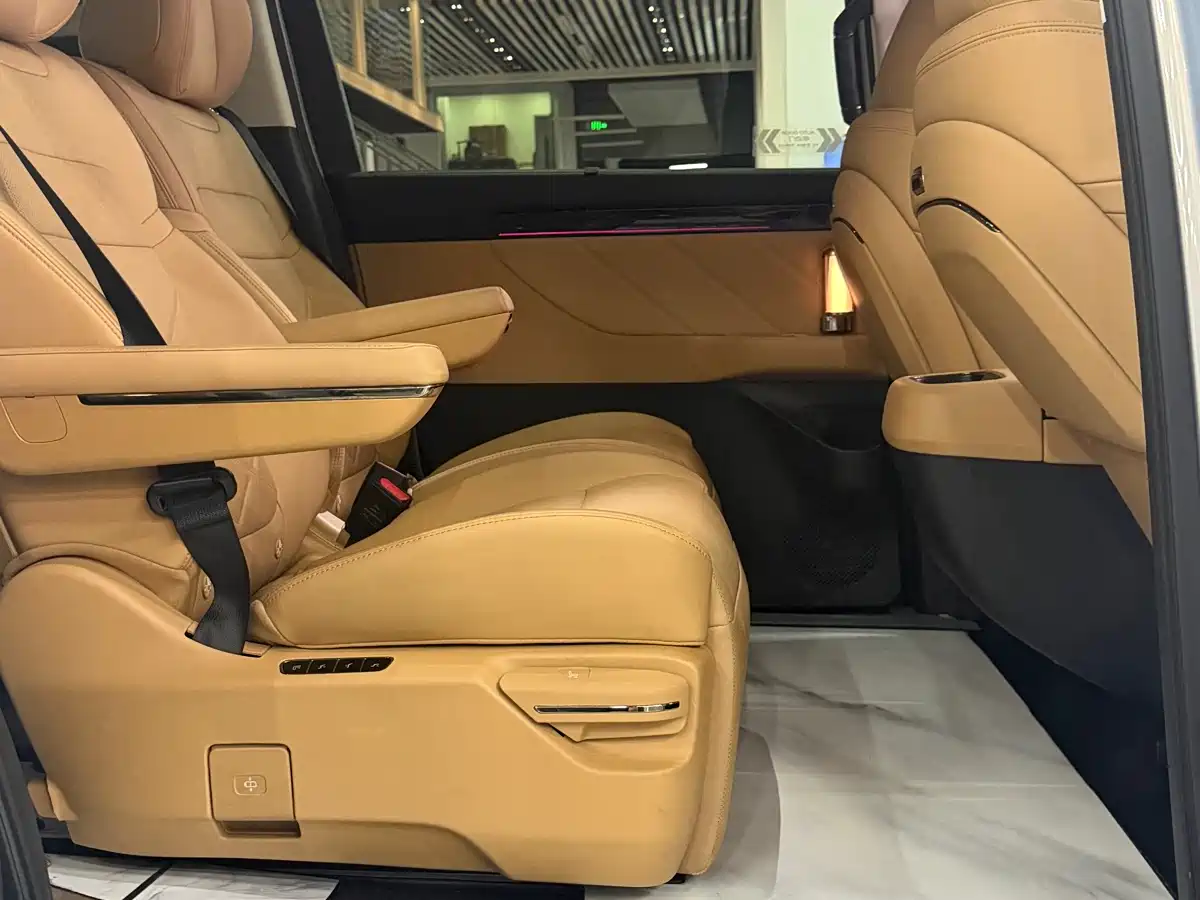 GAC Trumpchi Trumpchi E8 NEV 2024 Model 150km MAX+ фото 6