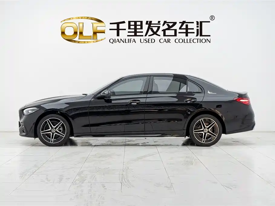 Mercedes-Benz C-Class 2024 Facelift III C 260 L Night Sport Edition фото 7