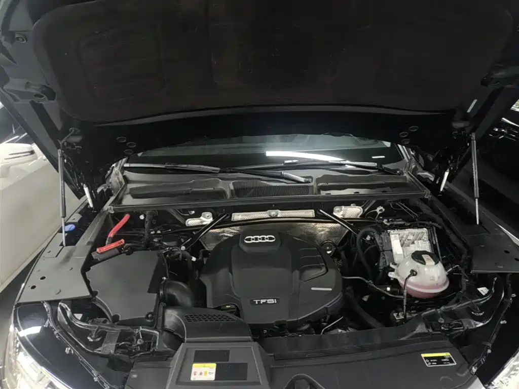Audi Q5L 2020 Facelift 40 TFSI Honor Fashion фото 20