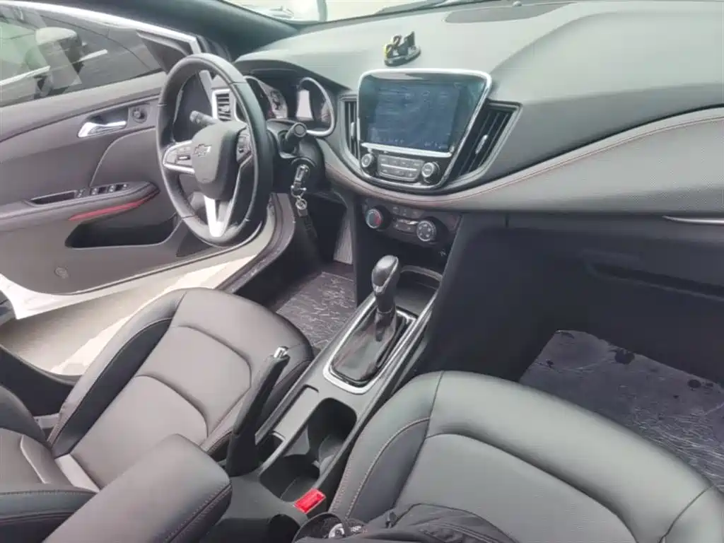 Chevrolet Monza 2022 Mild Hybrid RS 330T Automatic Comfort Edition фото 10