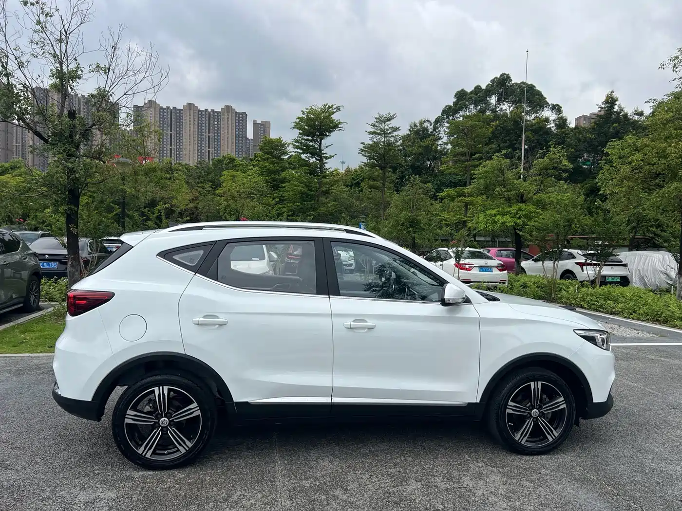 MG ZS 2017 2017 1.5L Auto Premium Internet Edition