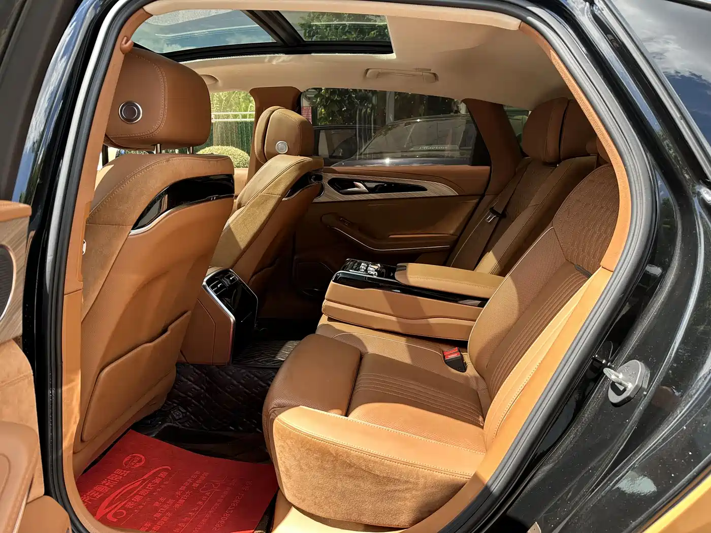 Hongqi H9 2020 2.0T Smart Connection Qi Chang Edition фото 9