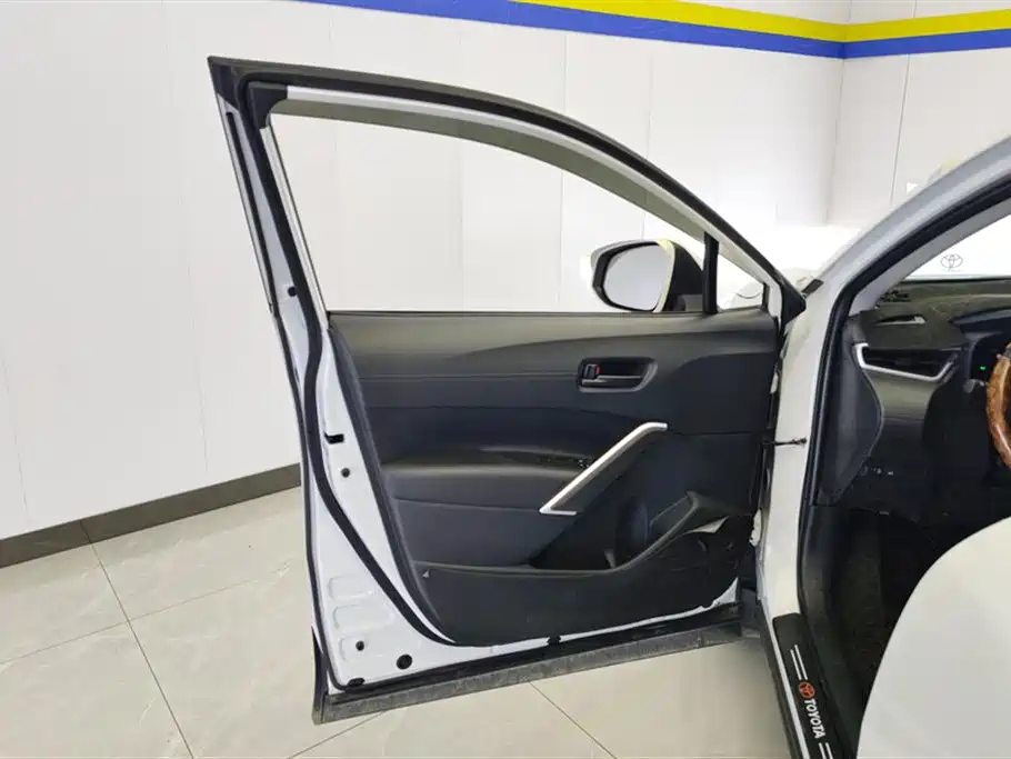 Toyota Corolla Cross 2023 2.0L Elite Edition фото 7