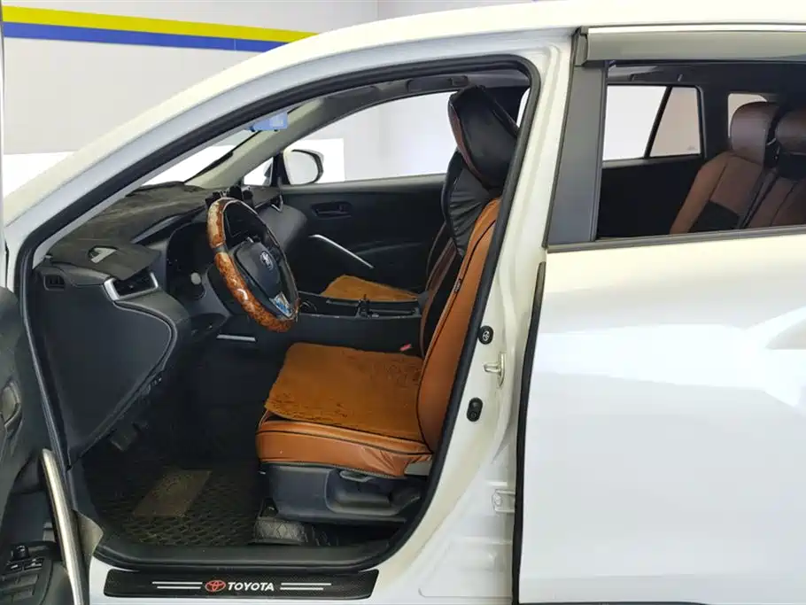 Toyota Corolla Cross 2023 2.0L Elite Edition фото 9