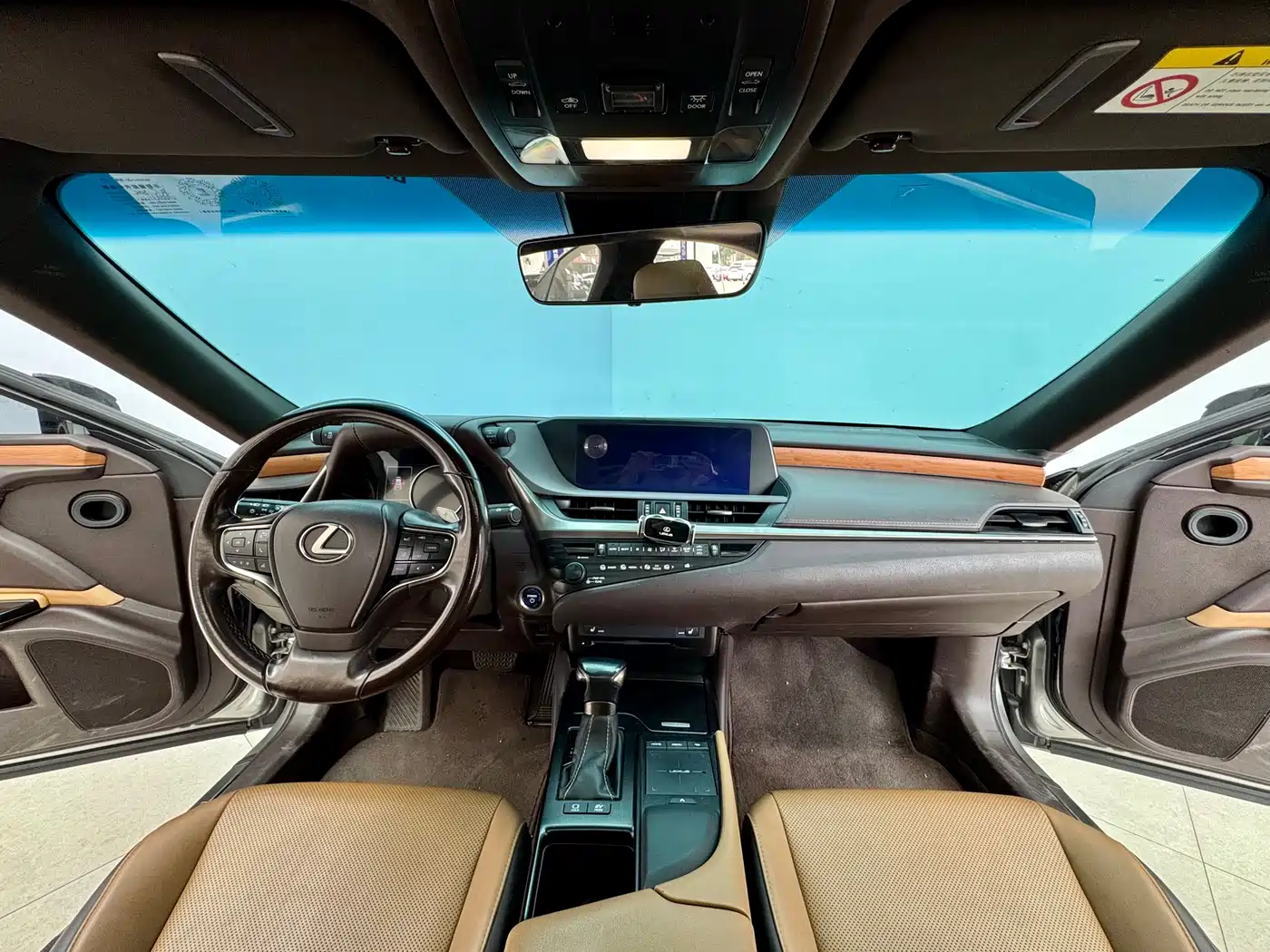 Lexus ES 2020 Model 300h Excellence Edition фото 18