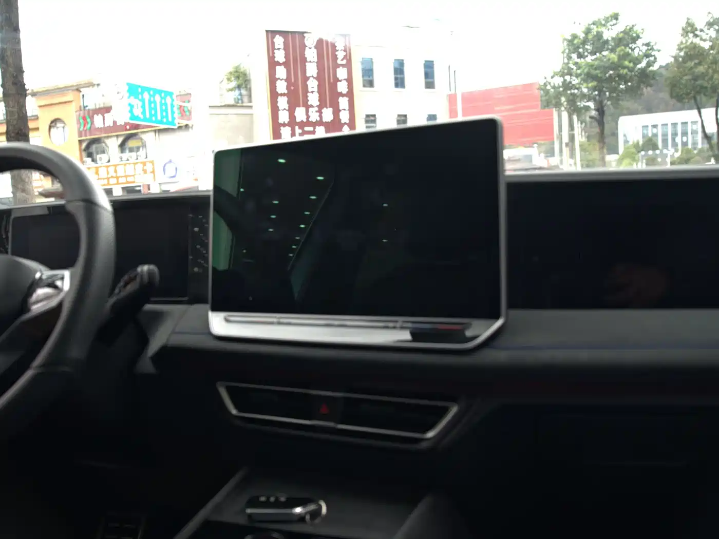 Volkswagen Tiguan L 2024 PRO 330TSI FWD R-Line Intelligent Premium Edition фото 10