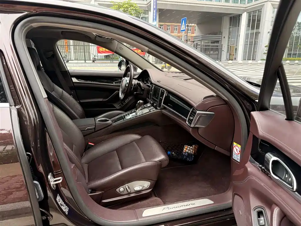 Porsche Panamera 2014 Panamera Executive 3.0T фото 6