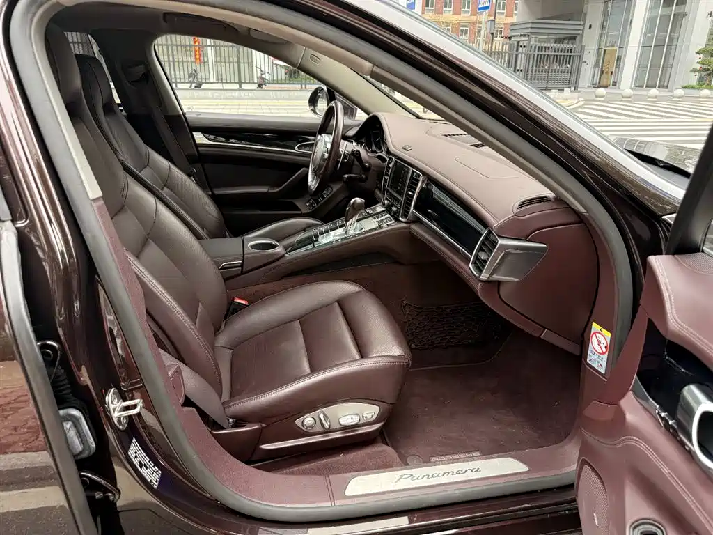 Porsche Panamera 2014 Panamera Executive 3.0T фото 7