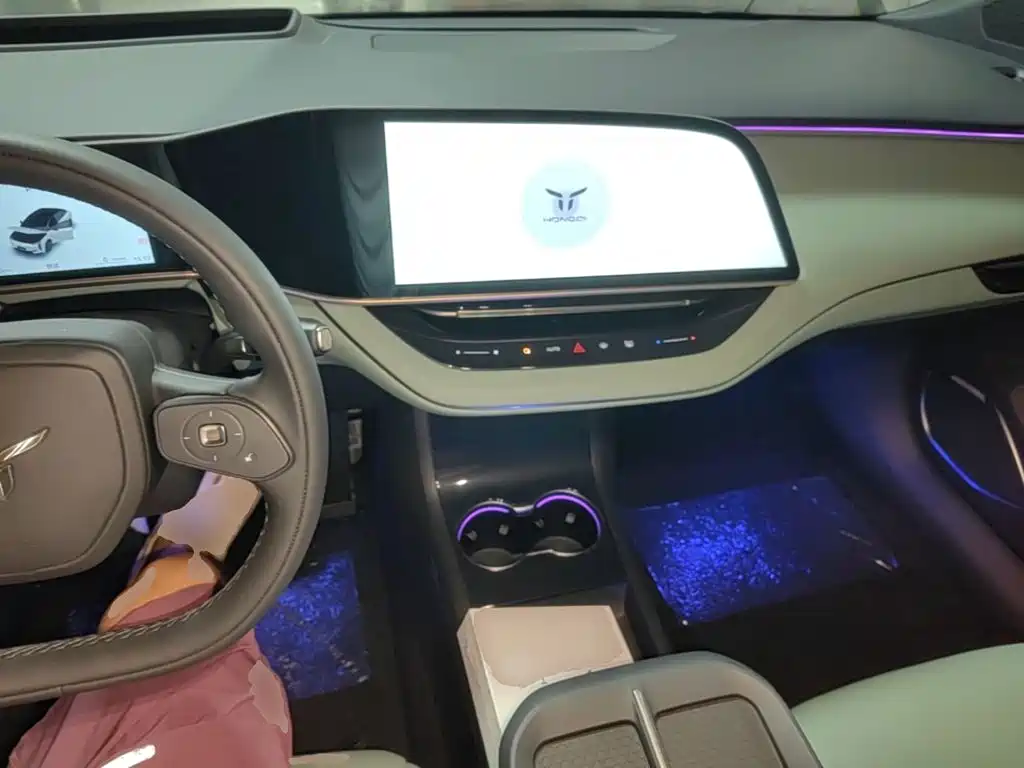Hongqi EH7 2026 2025 690 Smart Selection Edition