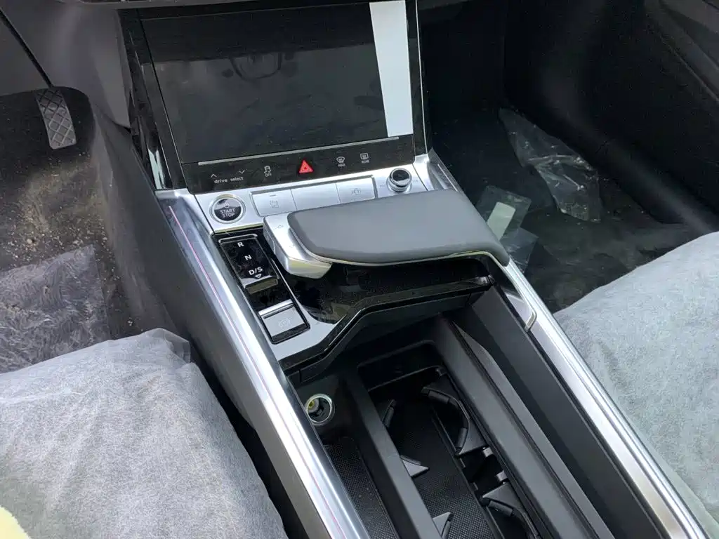 Audi e-tron 2026 2021 50 quattro Luxury