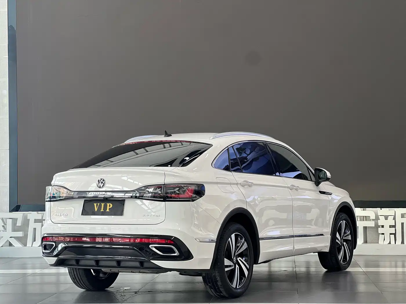 Volkswagen Tiguan X 2021 330TSI 2WD Premium Edition фото 21