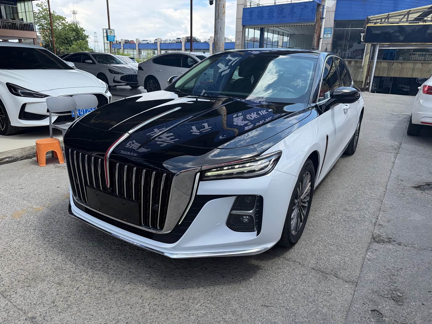 Hongqi H5
