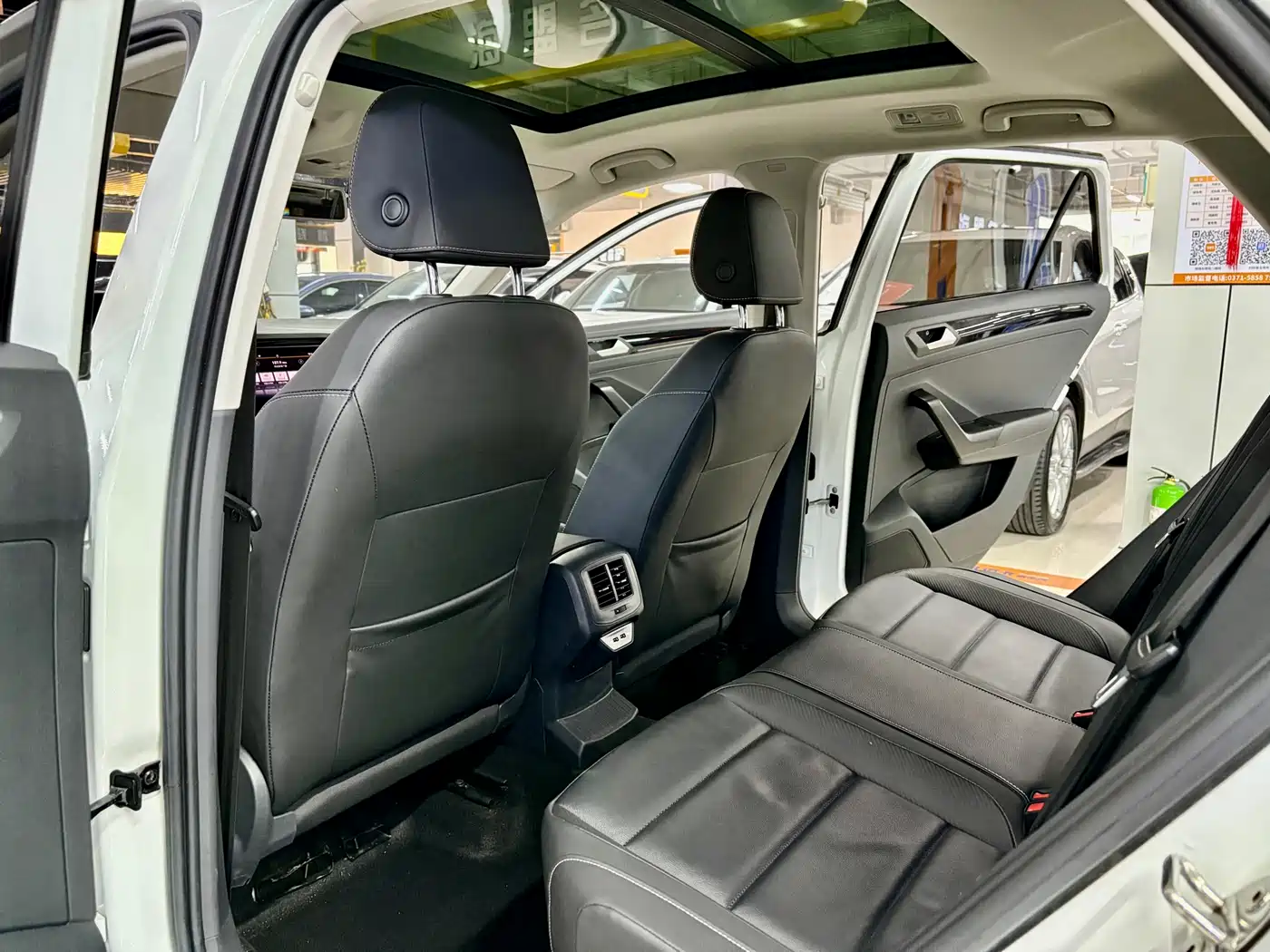 VOLKSWAGEN T ROC EXPLORING SONGS