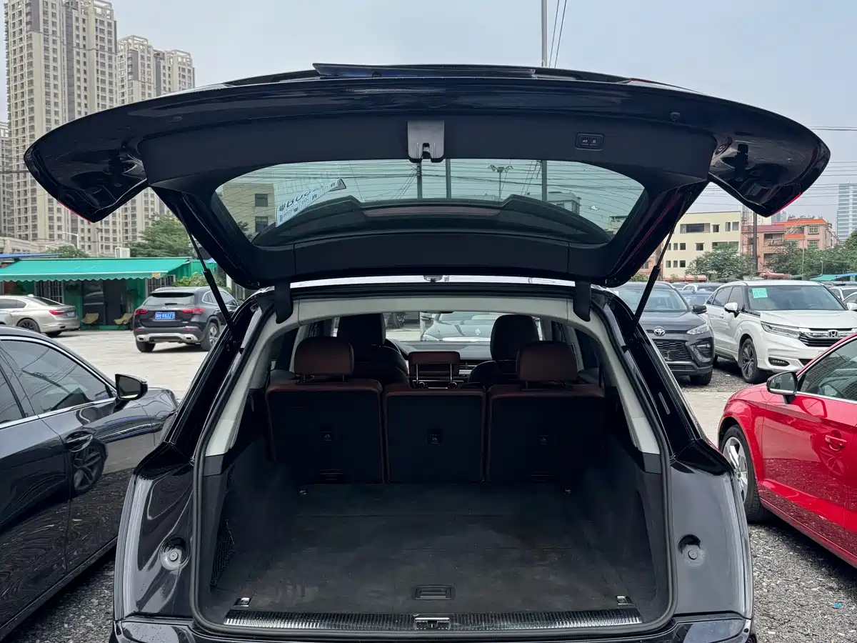 Audi Q7 2018 45 TFSI Technology фото 9