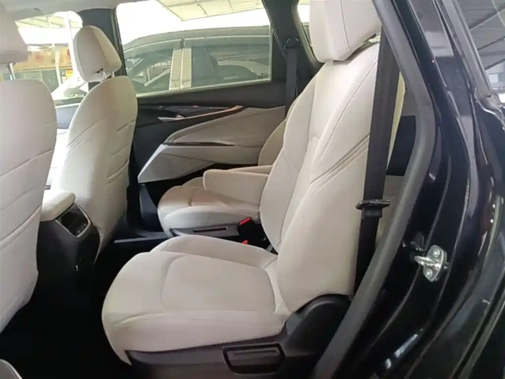 SAIC Maxus Maxus G50 2023 Model 1.5T Manual Joyride B фото 17