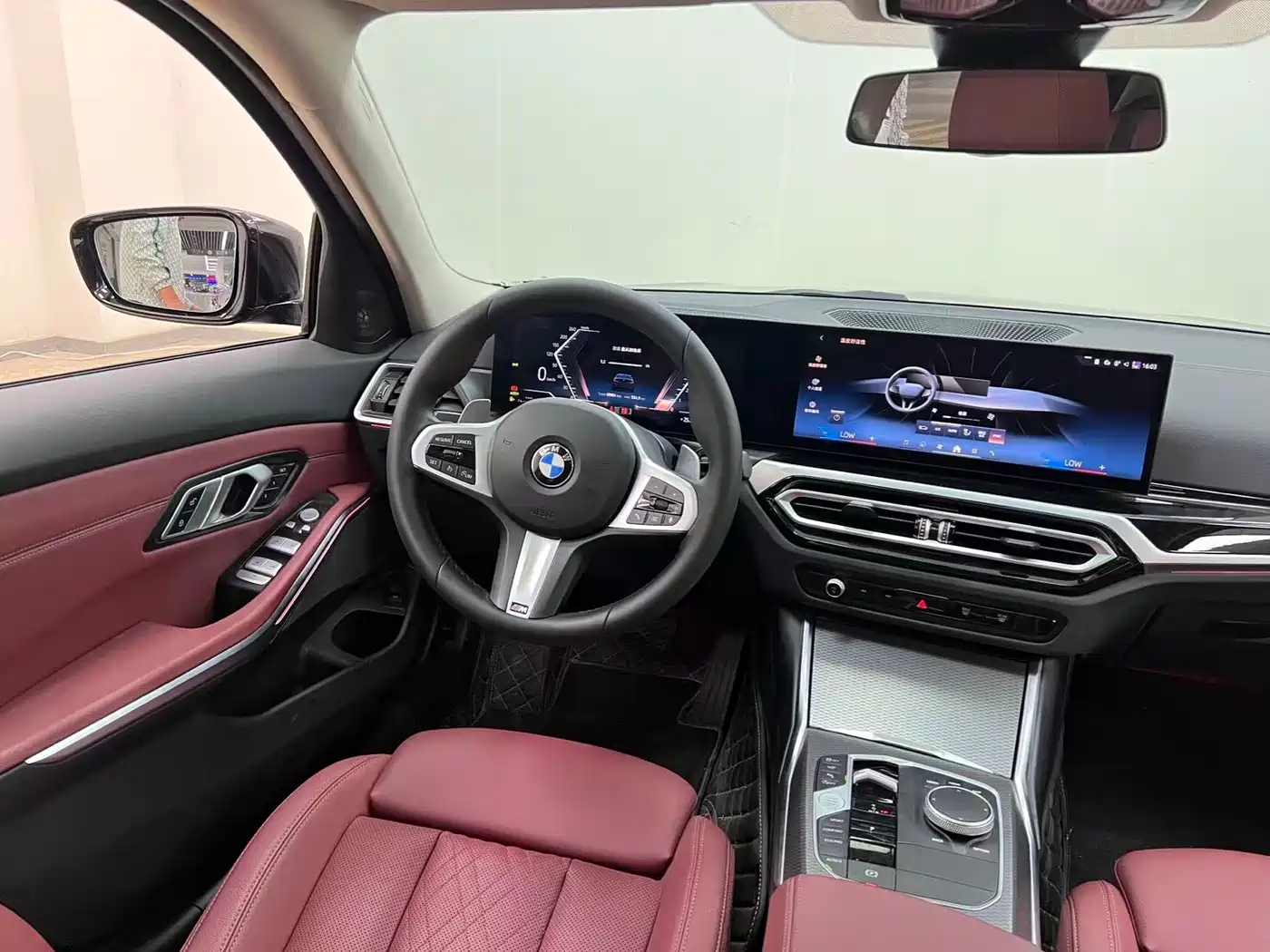 BMW 3 Series 2024 325i M Sport Shadowline Package фото 15