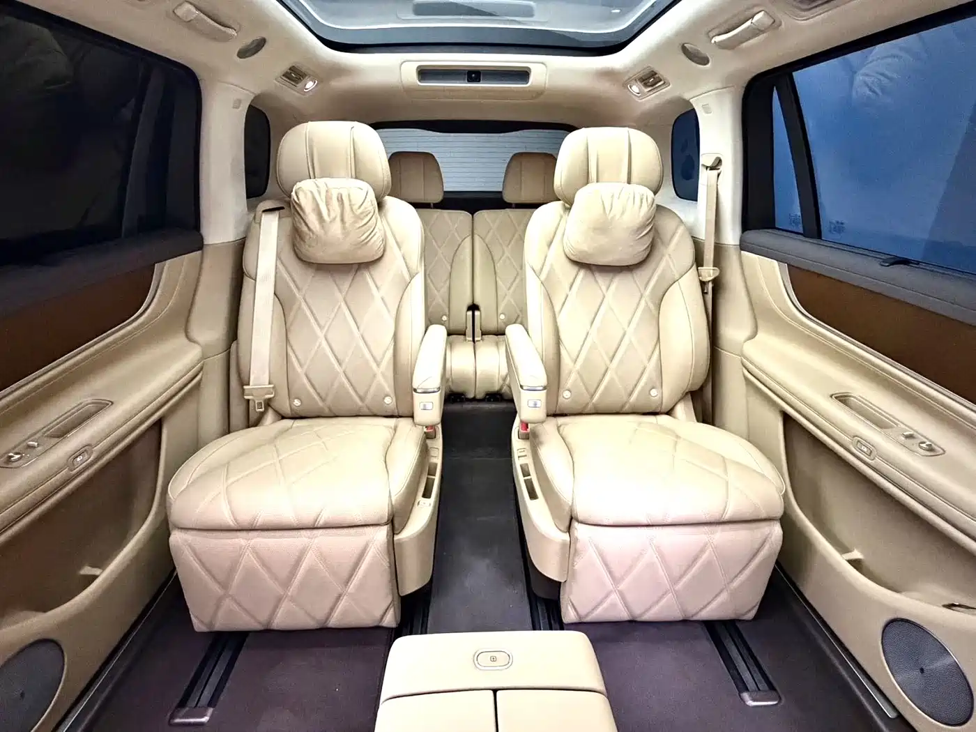 AITO Wenjie AITO M9 2025 Extended Range Ultra 52kWh 6-Seater фото 6