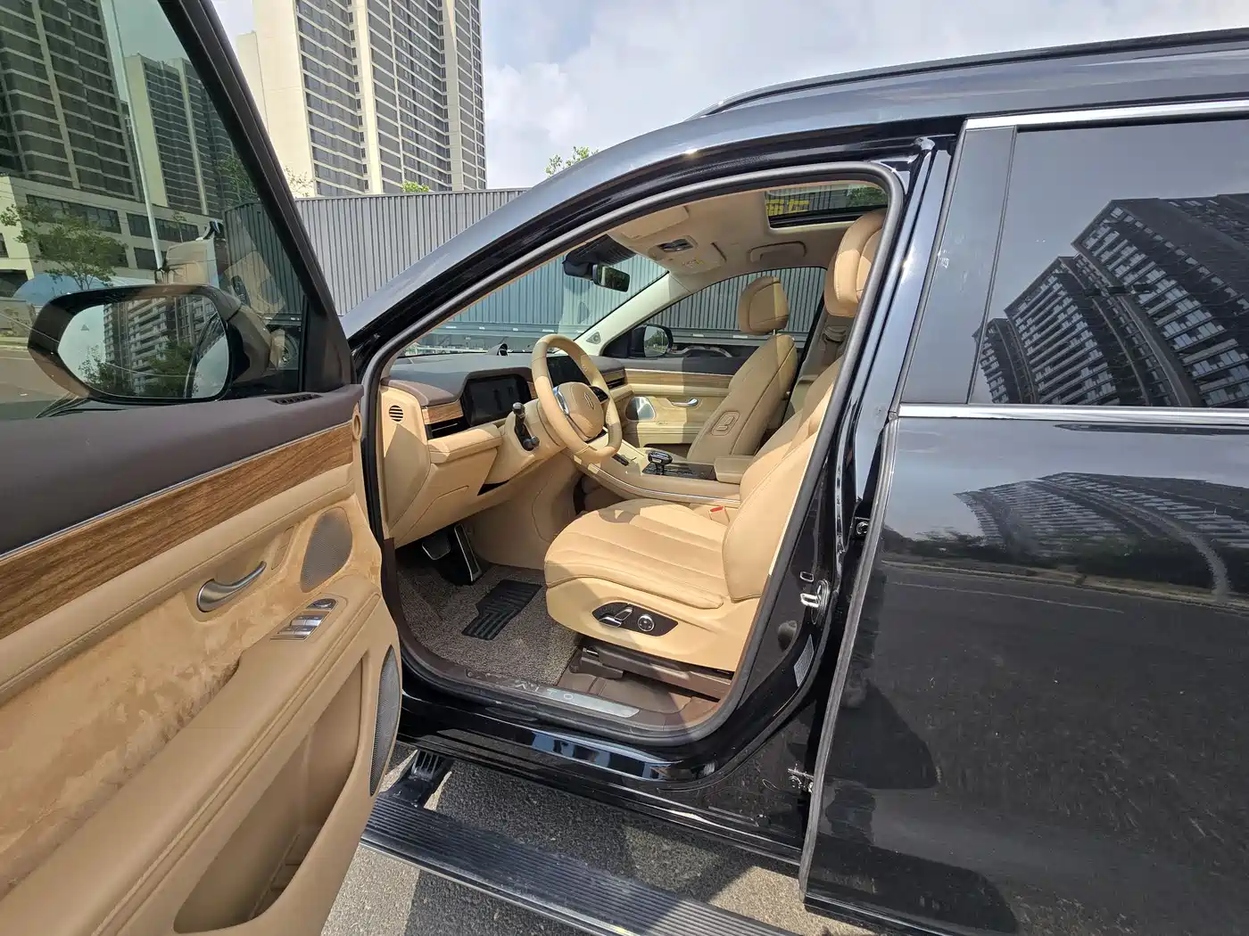 AITO Wenjie AITO M7 2024 1.5T Smart Drive RWD Ultra 6-seater фото 4